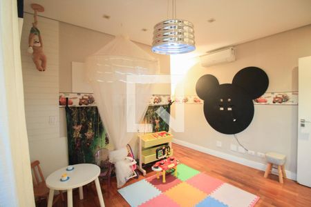 Casa à venda com 590m², 4 quartos e 4 vagas Casa à venda com 590m², 4 quartos e 4 vagasQuarto 2