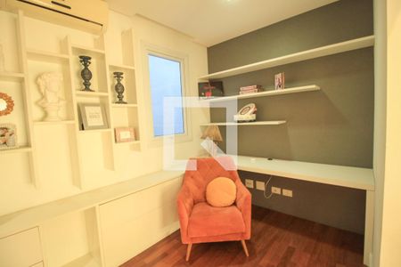 Casa à venda com 590m², 4 quartos e 4 vagas Casa à venda com 590m², 4 quartos e 4 vagasQuarto 5