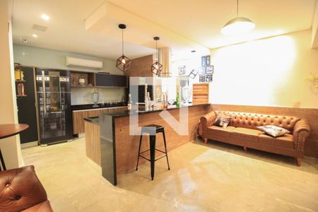 Casa à venda com 590m², 4 quartos e 4 vagas Casa à venda com 590m², 4 quartos e 4 vagasÁrea comum