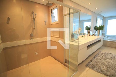 Casa à venda com 590m², 4 quartos e 4 vagas Casa à venda com 590m², 4 quartos e 4 vagasQuarto 1