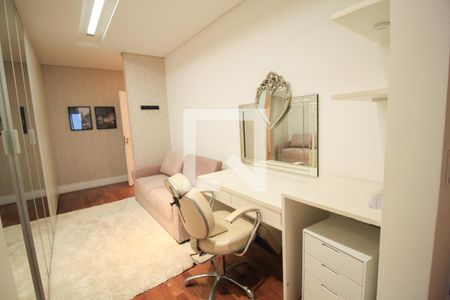 Casa à venda com 590m², 4 quartos e 4 vagas Casa à venda com 590m², 4 quartos e 4 vagasQuarto 1