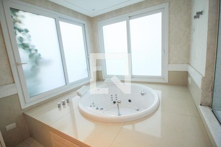 Casa à venda com 590m², 4 quartos e 4 vagas Casa à venda com 590m², 4 quartos e 4 vagasQuarto 1