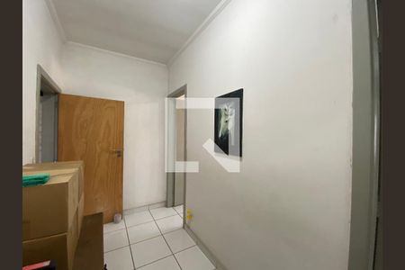 Casa à venda com 120m², 2 quartos e 2 vagasCorredor
