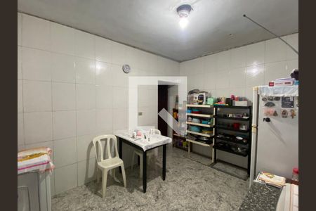 Casa à venda com 120m², 2 quartos e 2 vagasCozinha