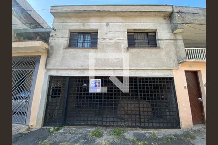 Casa à venda com 120m², 2 quartos e 2 vagasFachada