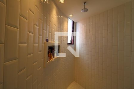 Apartamento à venda com 110m², 3 quartos e 2 vagasBanheiro da Suíte - Box