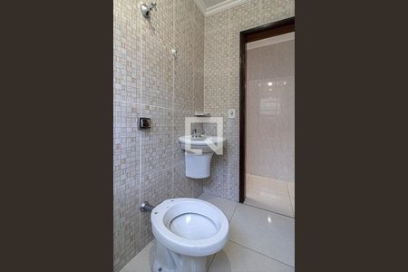 Casa para alugar com 100m², 1 quarto e sem vagabanheiro social