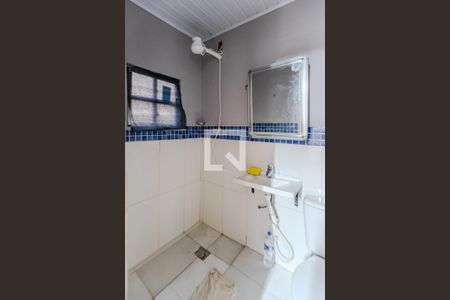 Casa para alugar com 55m², 2 quartos e 1 vaga Casa para alugar com 55m², 2 quartos e 1 vagaBanheiro