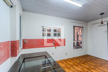 Cozinha de casa para alugar com 2 quartos, 55m² em Vila São José, Porto Alegre