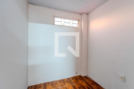 Quarto 1 de casa para alugar com 2 quartos, 55m² em Vila São José, Porto Alegre