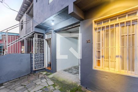 Casa para alugar com 55m², 2 quartos e 1 vaga Casa para alugar com 55m², 2 quartos e 1 vagaFachada