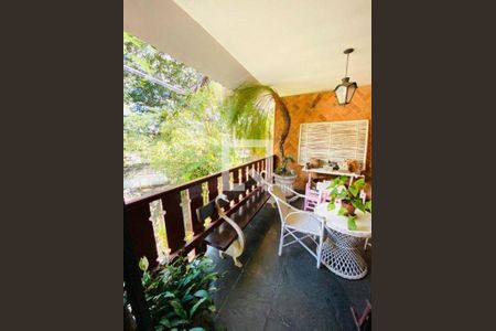 Casa de condomínio à venda com 600m², 6 quartos e 9 vagas