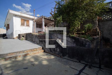 Casa à venda com 240m², 3 quartos e 1 vaga Casa à venda com 240m², 3 quartos e 1 vagaTerraço