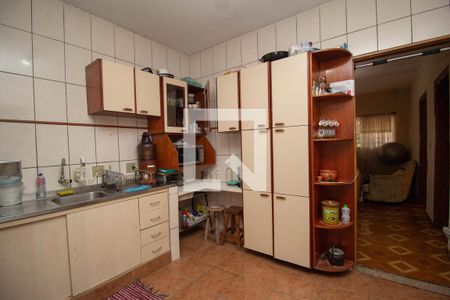 Casa à venda com 240m², 3 quartos e 1 vaga Casa à venda com 240m², 3 quartos e 1 vagaCozinha