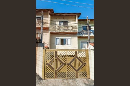 Casa para alugar com 111m², 2 quartos e 4 vagas Casa para alugar com 111m², 2 quartos e 4 vagasFachada