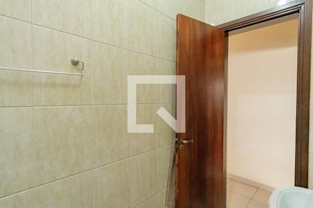 Casa para alugar com 111m², 2 quartos e 4 vagas Casa para alugar com 111m², 2 quartos e 4 vagasBanheiro Social
