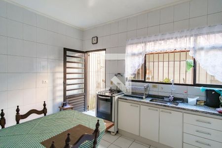 Casa para alugar com 111m², 2 quartos e 4 vagas Casa para alugar com 111m², 2 quartos e 4 vagasCozinha