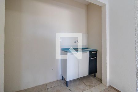 Cozinha de kitnet/studio para alugar com 1 quarto, 26m² em Medianeira, Porto Alegre