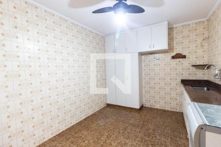 Casa para alugar com 200m², 2 quartos e 2 vagasCozinha