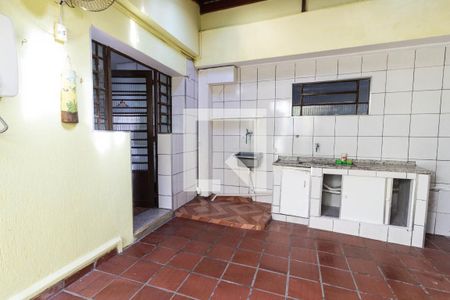 Casa para alugar com 200m², 2 quartos e 2 vagasÁrea de serviço