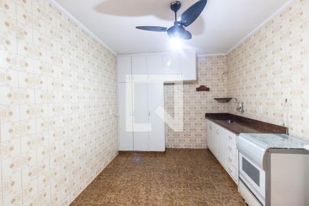 Casa para alugar com 200m², 2 quartos e 2 vagasCozinha
