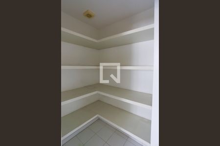 Apartamento à venda com 158m², 2 quartos e 2 vagasCozinha despensa