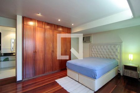 Casa de condomínio para alugar com 450m², 4 quartos e 1 vagaQuarto 2 suite