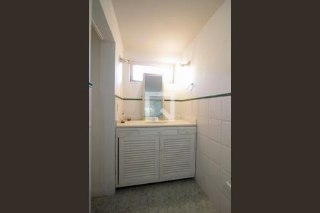 Casa de condomínio para alugar com 450m², 4 quartos e 1 vagaBanheiro Quarto 4 suíte