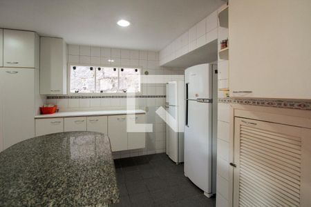 Casa de condomínio para alugar com 450m², 4 quartos e 1 vagaCozinha
