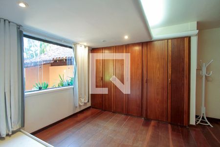 Casa de condomínio para alugar com 450m², 4 quartos e 1 vagaQuarto 2 suite