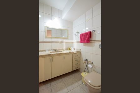 Casa de condomínio para alugar com 450m², 4 quartos e 1 vagaBanheiro