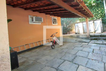 Casa de condomínio para alugar com 450m², 4 quartos e 1 vagaGaragem