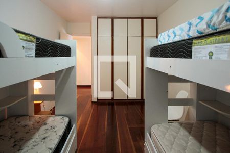 Casa de condomínio para alugar com 450m², 4 quartos e 1 vagaQuarto 1