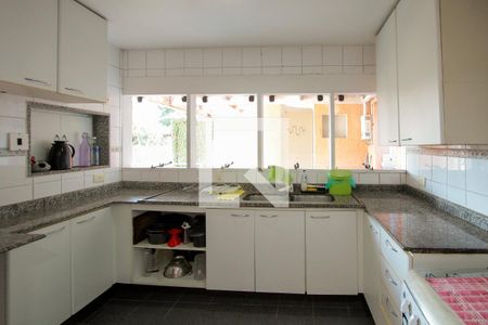 Casa de condomínio para alugar com 450m², 4 quartos e 1 vagaCozinha
