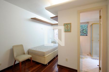 Casa de condomínio para alugar com 450m², 4 quartos e 1 vagaQuarto 3 suíte