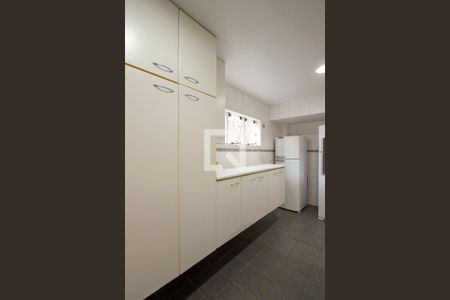 Casa de condomínio para alugar com 450m², 4 quartos e 1 vagaCozinha