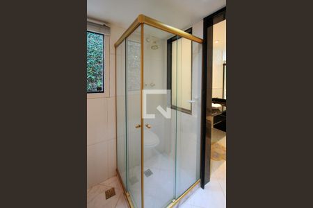 Casa de condomínio para alugar com 450m², 4 quartos e 1 vagaBanheiro Quarto 2 suite