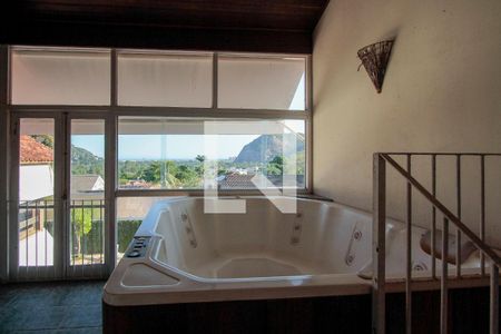 Casa de condomínio para alugar com 450m², 4 quartos e 1 vagaHidromassagem + Sauna