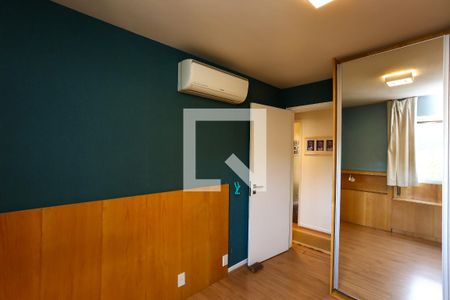 Apartamento à venda com 157m², 3 quartos e 4 vagasquarto 2