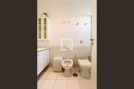 Apartamento à venda com 157m², 3 quartos e 4 vagasBanheiro da Suíte 1