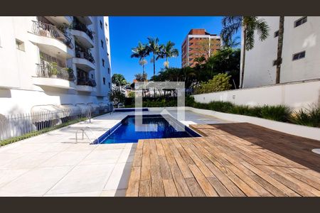 Apartamento à venda com 157m², 3 quartos e 4 vagasÁrea comum - Piscina