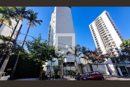 Apartamento à venda com 157m², 3 quartos e 4 vagasFachada