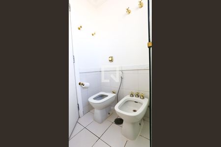 Apartamento à venda com 157m², 3 quartos e 4 vagasBanheiro