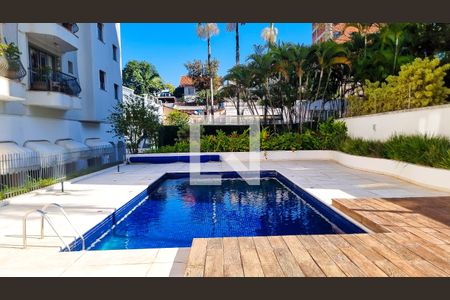 Apartamento à venda com 157m², 3 quartos e 4 vagasÁrea comum - Piscina