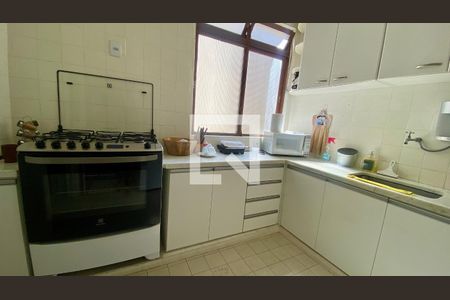 Apartamento à venda com 141m², 3 quartos e 2 vagas Apartamento à venda com 141m², 3 quartos e 2 vagasCozinha