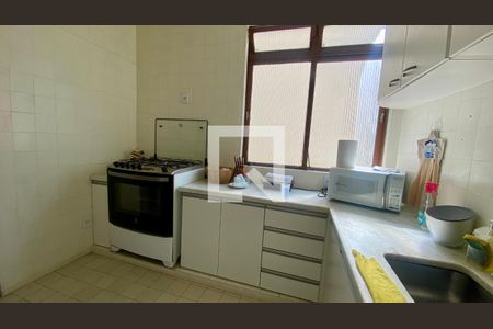 Apartamento à venda com 141m², 3 quartos e 2 vagas Apartamento à venda com 141m², 3 quartos e 2 vagasCozinha