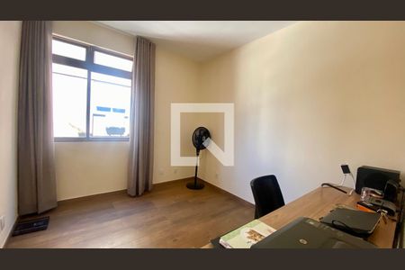 Apartamento à venda com 141m², 3 quartos e 2 vagas Apartamento à venda com 141m², 3 quartos e 2 vagasQuarto 3