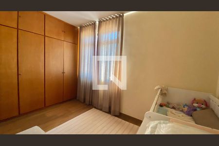 Apartamento à venda com 141m², 3 quartos e 2 vagas Apartamento à venda com 141m², 3 quartos e 2 vagasQuarto 2