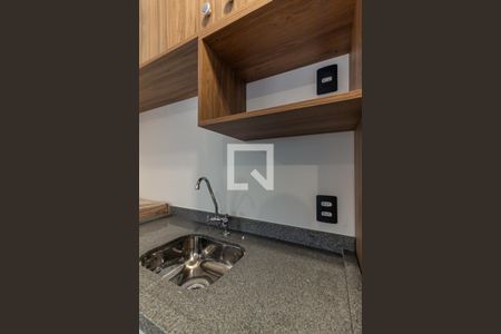 Cozinha de apartamento para alugar com 1 quarto, 27m² em Vila Buarque, São Paulo