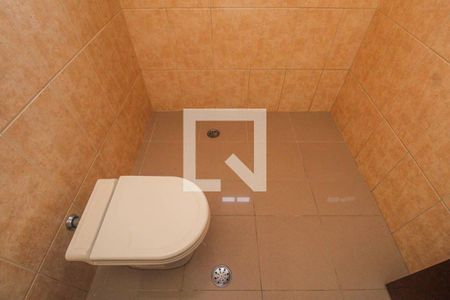 Casa à venda com 210m², 3 quartos e 6 vagas Casa à venda com 210m², 3 quartos e 6 vagasBanheiro Social